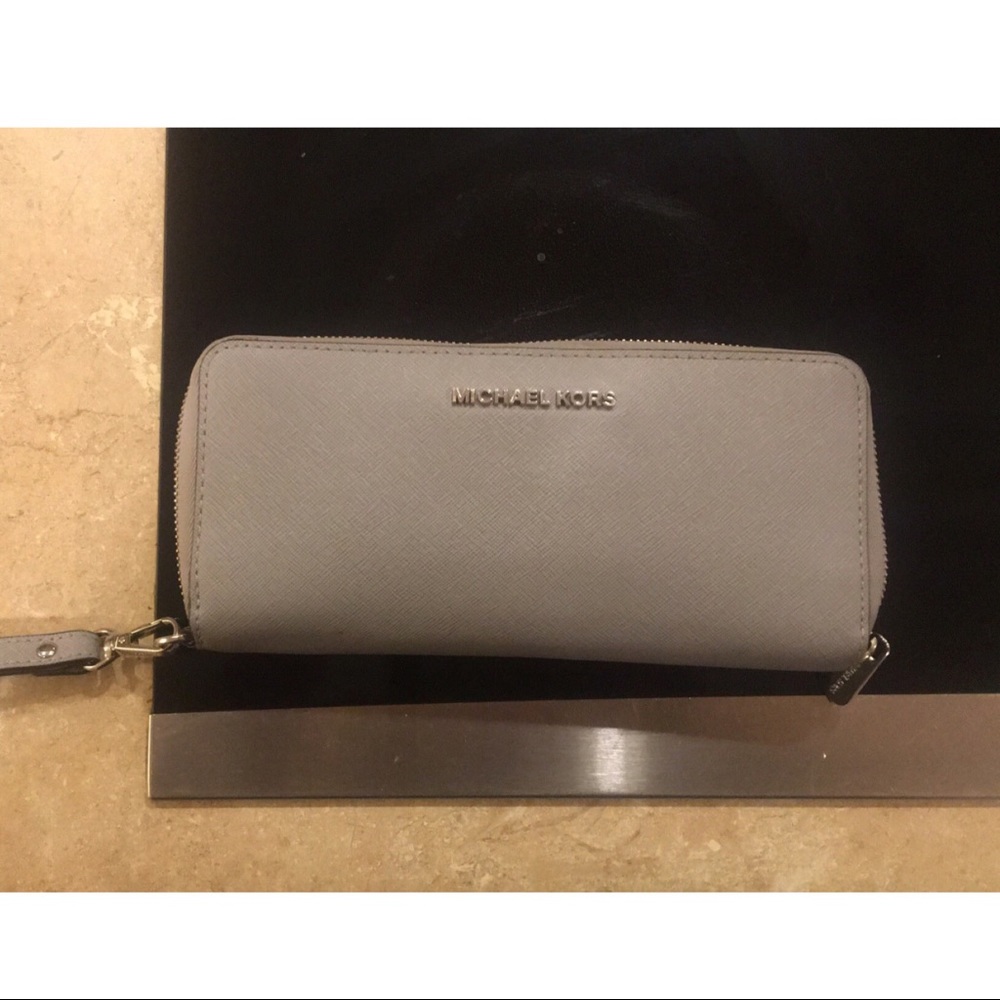 Michael Kors Jet Set Wallet